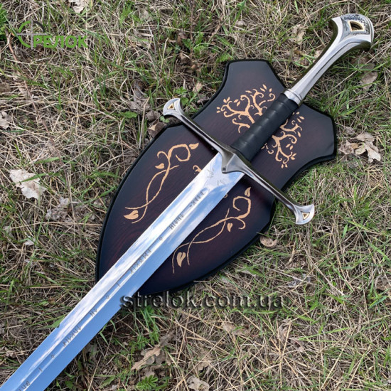 Меч Андурил з фільму «Володар Кілець» Меч Андурил з фільму «Володар Кілець»