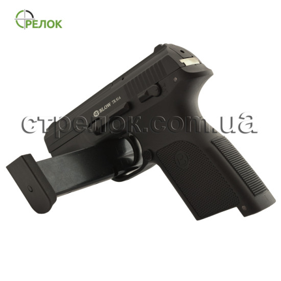 Пистолет стартовый Blow TR 914 с дополнительным магазином